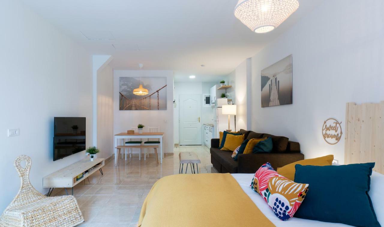 Minerva Suites By Kaarina Benalmádena Dış mekan fotoğraf