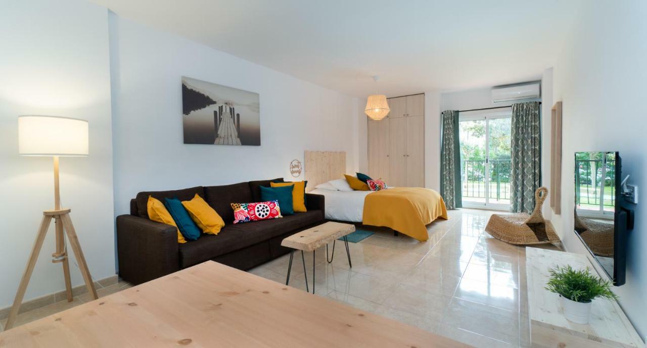Minerva Suites By Kaarina Benalmádena Dış mekan fotoğraf
